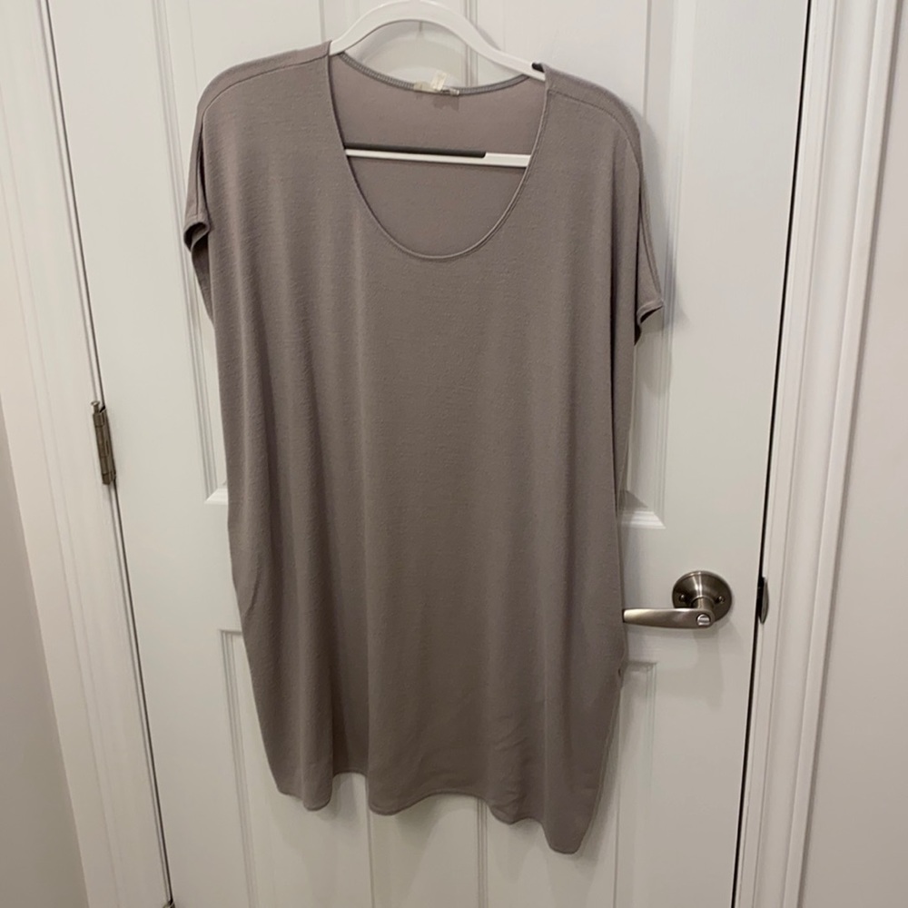Aritzia WILFRED t-shirt dress